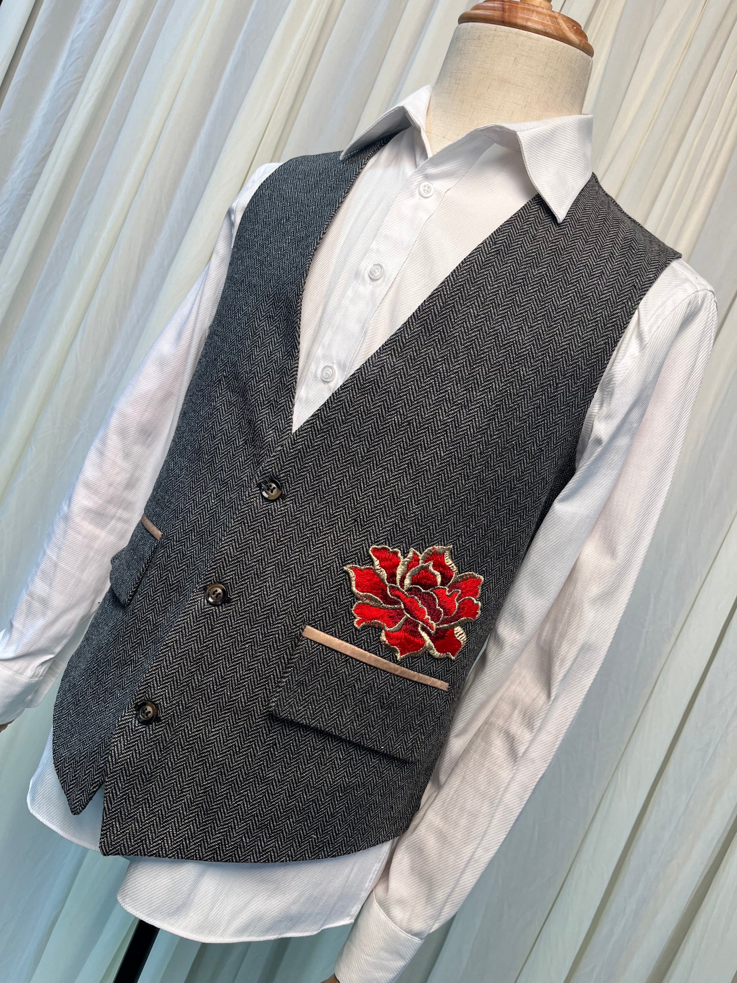 Yiaisafa Men's Suit Vest V Neck Wool Wedding Waistcoat with Red Hand Embroidered