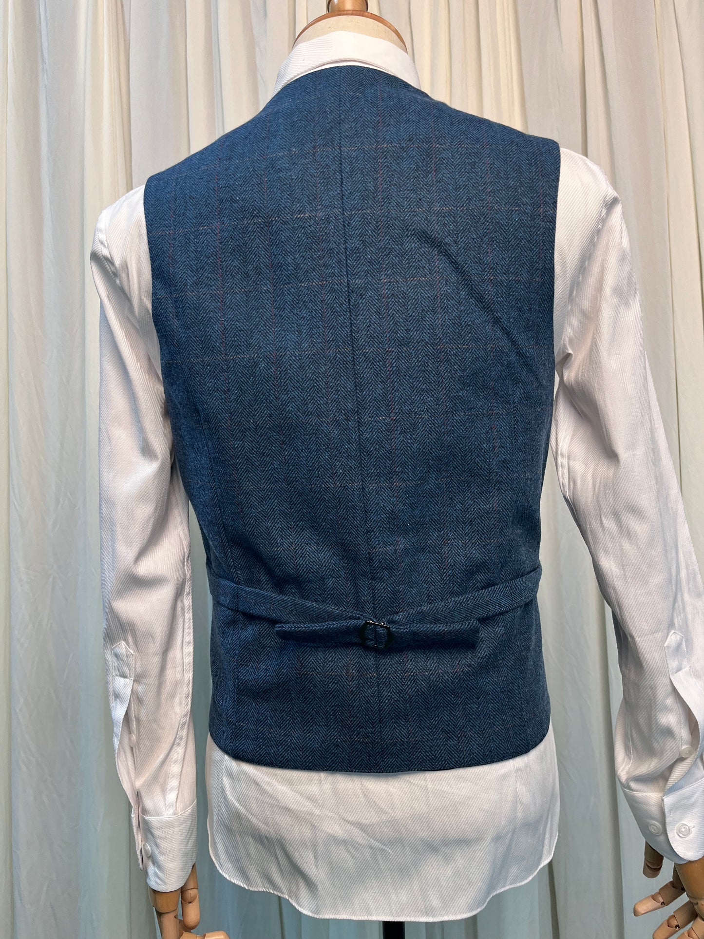 Yiaisafa Men's Herringbone Tweed Suit Vest Retro Wool Wedding Waistcoat