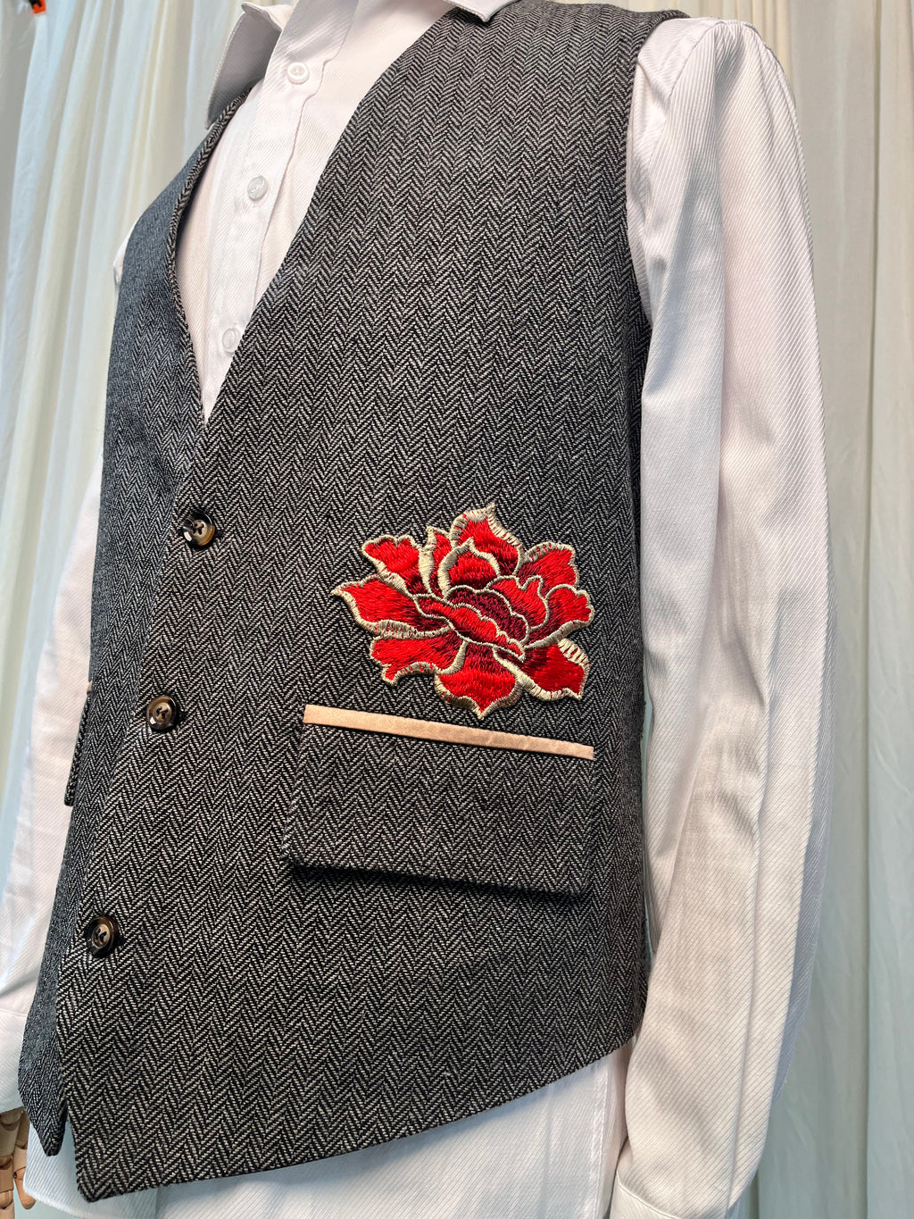 Yiaisafa Men's Suit Vest V Neck Wool Wedding Waistcoat with Red Hand Embroidered