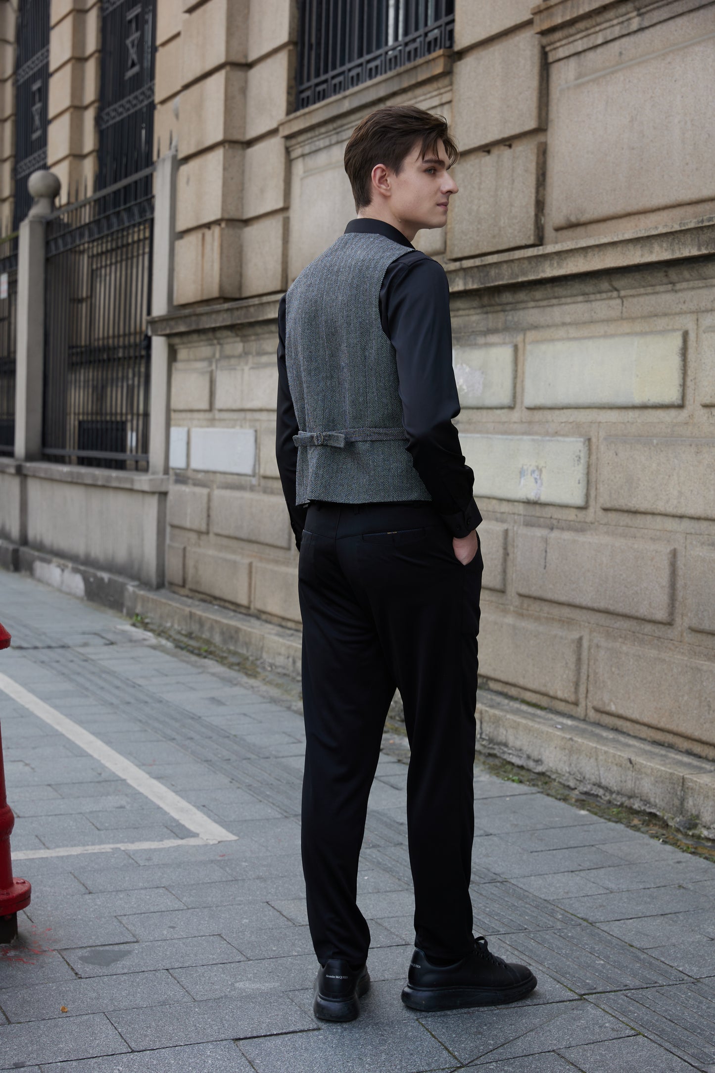 Yiaisafa Men's V-Neck Suit Vests Casual Business Herringbone Tweed Waistcoat